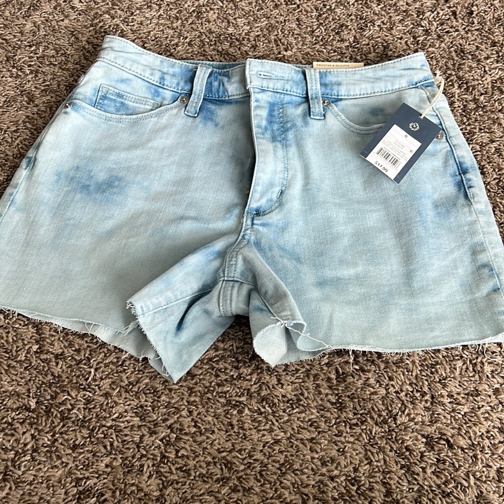 Universal threads shorts